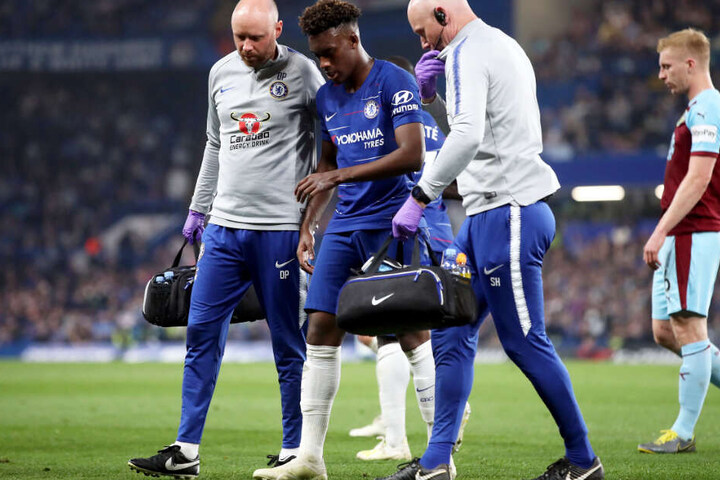 Callum Hudson-Odoi musste gegen den FC Burnley mit einer Verletzung das Feld verlassen.