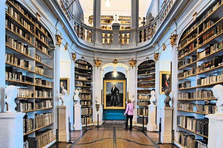 Das Zentrum für Bucherhaltung in Leipzig rettete die Bücher der ausgebrannten Anna-Amalia-Bibliothek in Weimar.