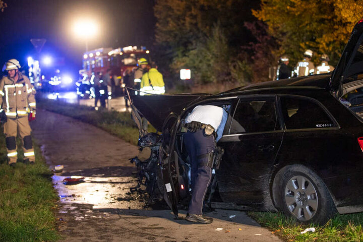 Das andere beteiligte Auto wurde ebenfalls zerstört.