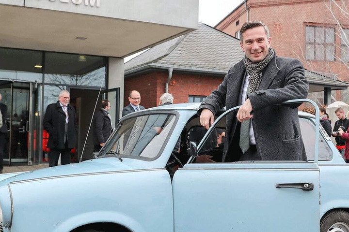 Industriekultur live: Wirtschaftsminister Martin Dulig (44, SPD) fuhr mit einem Trabi durch Zwickau.