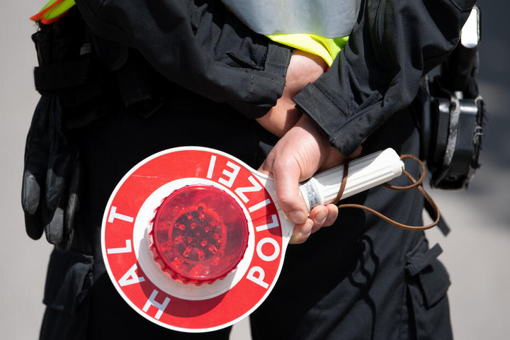 Die Polizei erklärt den Anstieg der mutmaßlichen Autorennen in NRW mit verstärkten Kontrollen (Symbolbild).
