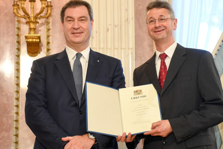Michael Piazolo (r.) ist ein Teil des neuen Kabinetts von Markus Söder (l.) in Bayern.