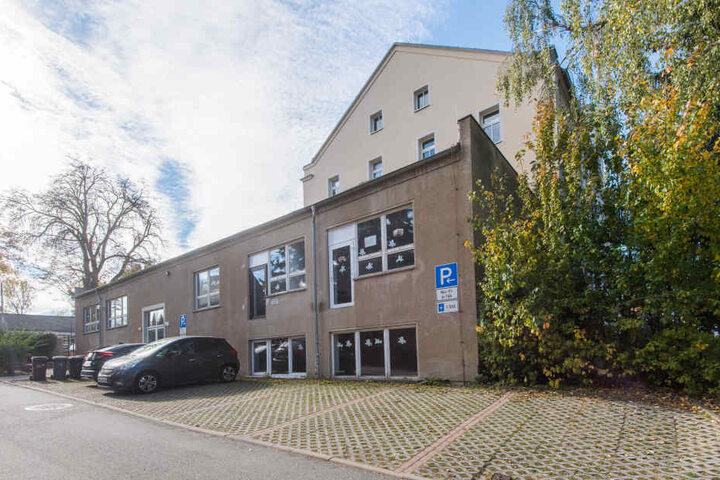 Die Grundschule Mittelbach wurde und wird saniert. Der Wunsch: In den Anbau soll der Hort einziehen.