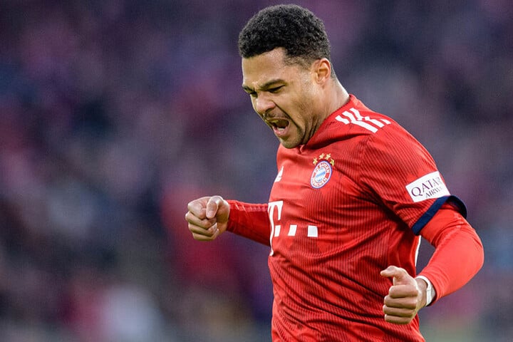 Bleiben am BVB dran: Der FC Bayern München um Serge Gnabry.
