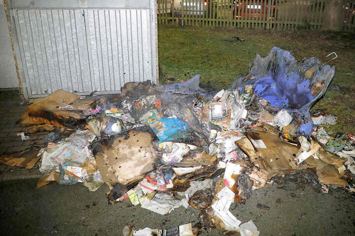 Die Container wurden bei dem Brand komplett zerstört.
