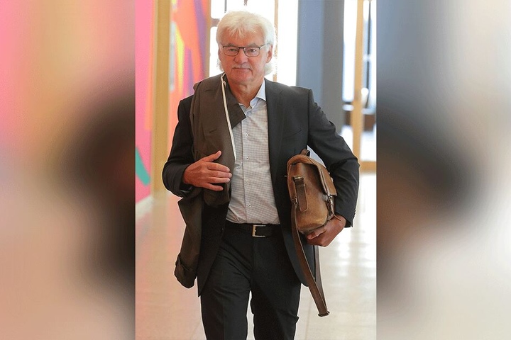 Amtsleiter Claus Lippmann (65) wurde von dem Elektrotechniker im Gericht niedergeprügelt.