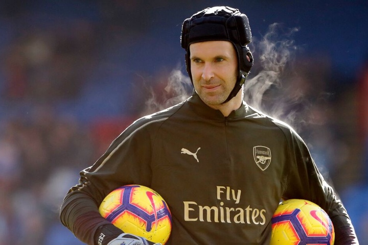 Torhüterlegende Petr Cech hat während seiner Spiele auch immer einen Helm getragen.