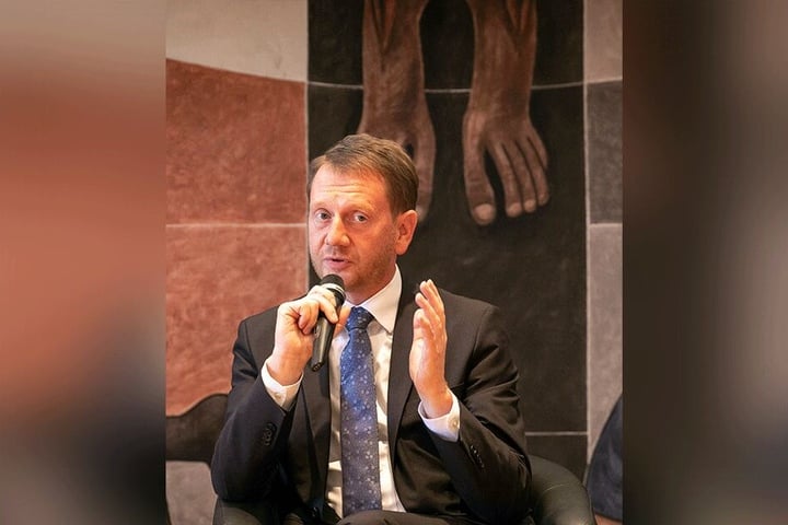Michael Kretschmer (44, CDU)