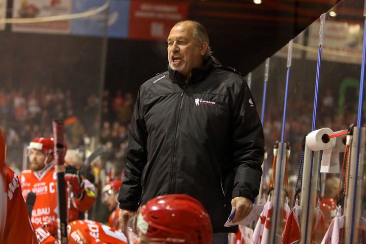 Ex-Trainer Kim Collins wechselt nach Deggendorf.