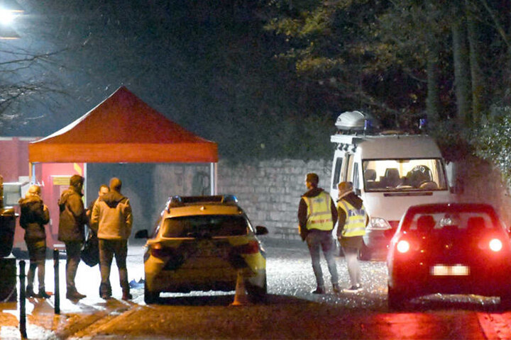 Letztendlich musste die Polizei den Mann mit zwei Schüssen stoppen.