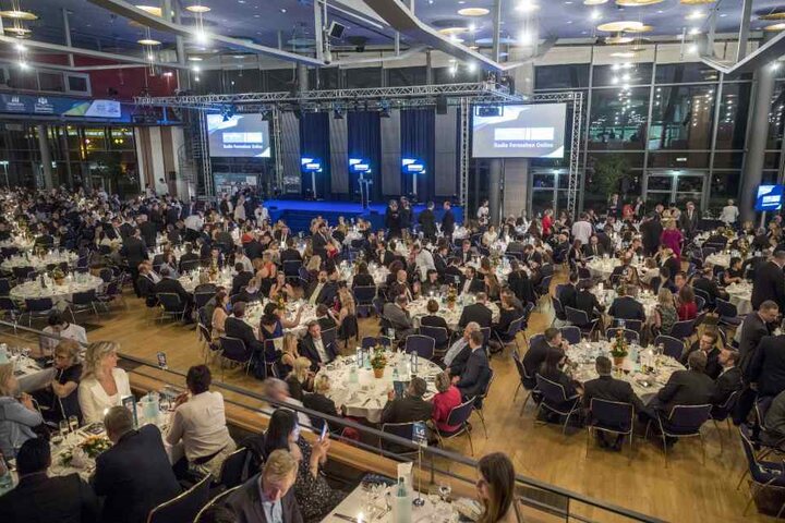 Mehr als 1000 geladene Gäste füllten am Samstagabend das Congress Center.