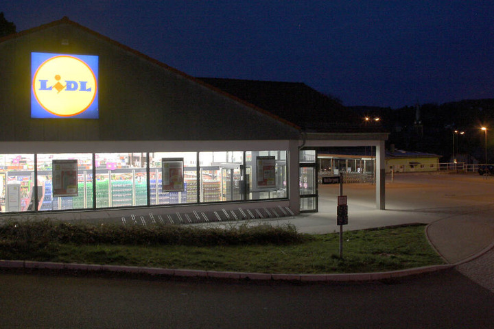 Auf diesem Parkplatz geschah der Angriff.