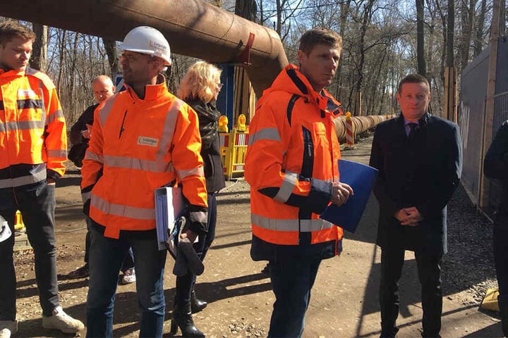 Gemeinsam mit den Experten von den Leipziger Wasserwerken ging es am Freitag in die Kanalisation.