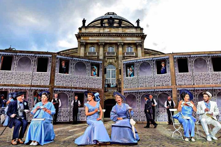 Da war der Himmel noch offen: "My Fair Lady" 2017 auf dem Theaterplatz. Dieses Jahr musste es drinnen aufgeführt werden.