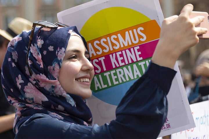 Muslime, Christen und Atheisten zogen am Wochenende friedlich durch Dresden.