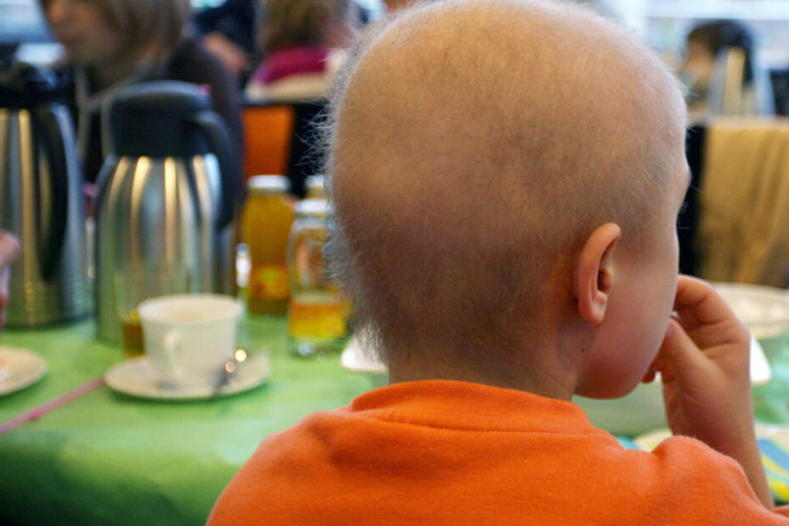 Zwei Vorstände eines Kinderkrebshilfe-Vereins sollen Spendenmitteln veruntreut haben. (Symbolbild)