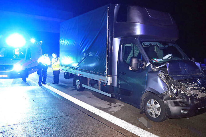 Ein Transporter wurde der A4 abgeschleppt.