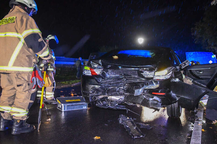 Der 52-jährige Autofahrer wurde schwer verletzt, erlag im Krankenhaus seinen Verletzungen.