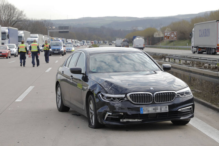 Nach dem Crash musste die Autobahn kurzzeitig gesperrt werden.