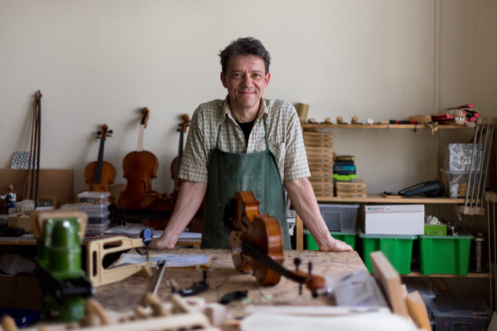 In seinem dritten Berufsleben ist Instrumentenbauer Steffen Friedel (52) noch ein Neuling - aber einer der Besten.