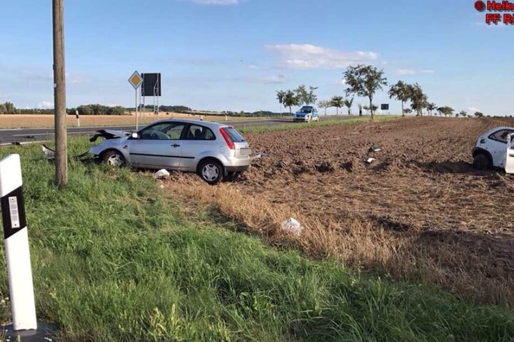 Vermutlich nahm der Fahrer des Ford Fiesta dem Opel die Vorfahrt.