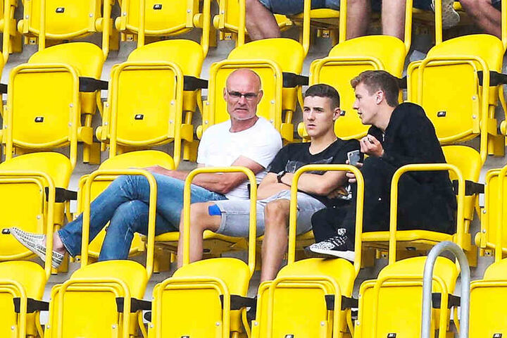Drei Hauptmänner im Dresdner Harbig-Stadion: Vater Ralf, Marius und Niklas (v.l.).