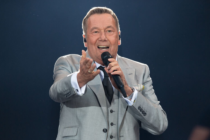 Roland Kaiser (67).