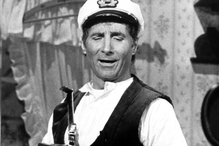 FreddyQuinn als Seemann Johnny Krüger in dem Musical "Große Freiheit Nr.7" in Hamburg.