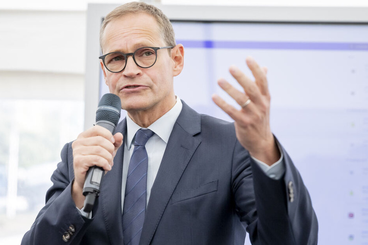 Der Regierende Bürgermeister Michael Müller (SPD) spricht sich gegen das rückwirkende Eingreifen in bestehende Mietverträge aus.