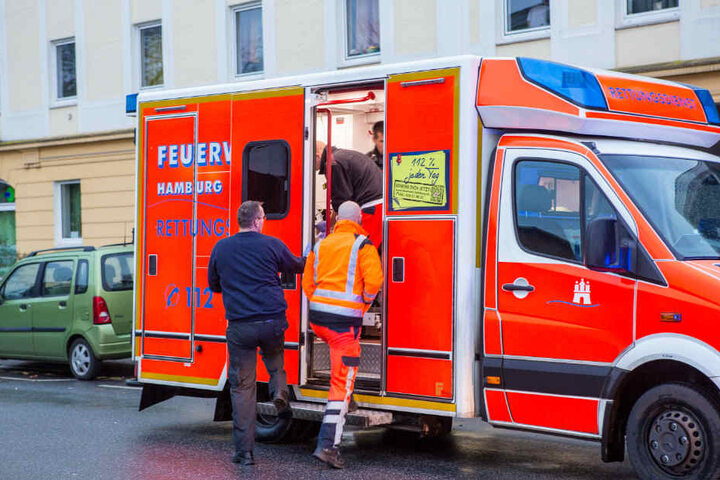 Die Rettungskräfte versuchten die Frau vergeblich wieder zu beleben.