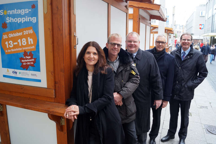 Janet Kersten, Thomas Renken, Johannes Göke, Eckhard Schroeder und Jörg Beyer (von links) freuen sich auf den Herbstmarkt.