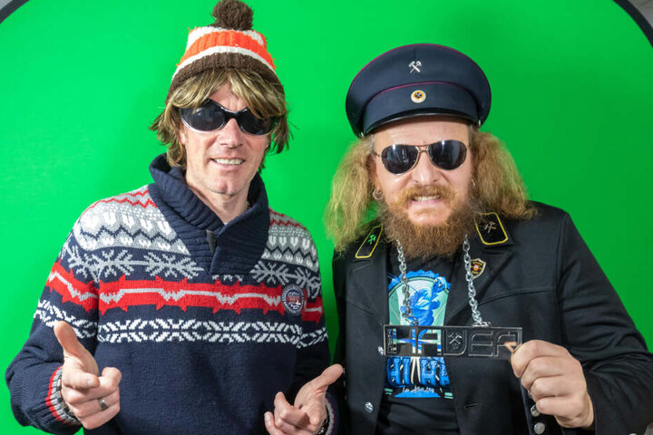 Da war die Welt noch in Ordnung: Bei den gemeinsamen Studioaufnahmen von Mickie Krause (49) und André Groß alias "Der Hauer" (45) lief alles glatt.