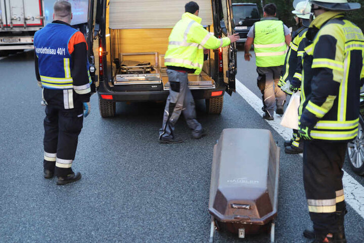 Ein Bestatter konnte nur mittels einer Polizeieskorte zum Ort des tragischen Unfalls gelangen.