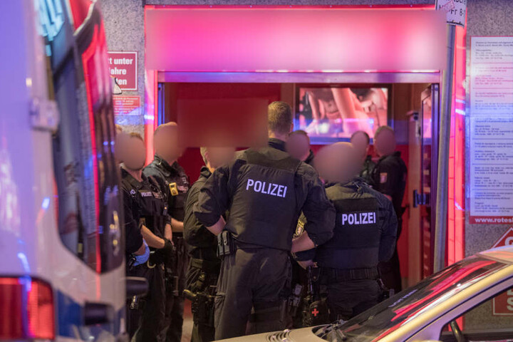 Bei einer Durchsuchung flogen die beiden Frauen auf (Symbolfoto).