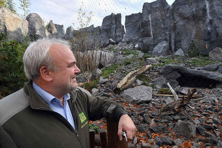 Der 55-Jährige ist verantwortlich für das Konzept "Zoo der Zukunft", hier zu sehen vor der Baustelle der Himalaya-Themenwelt, die am 1. August 2017 eröffnet wurde.