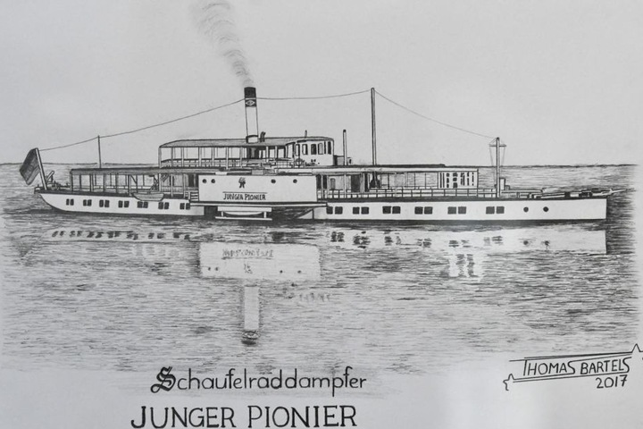 Die Zeichnung von Thomas Bartels zeigt das Dampfschiff "Junger Pionier", das 2001 verschrottet wurde.