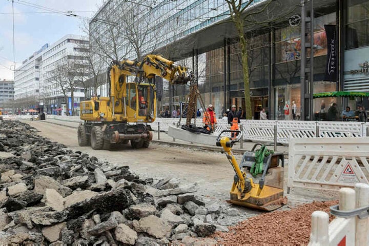 Der Umbau der Zentralhaltestelle ist in vollem Gange.