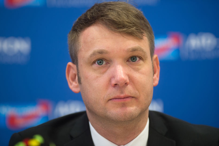Beschrieb den Besuch der Travestie-Künstler in der Rommel-Kaserne als "Schande für unser Land": AfD-Politiker André Poggenburg (43).