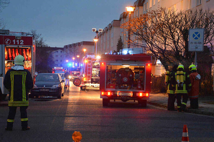 Die Feuerwehren aus Spremberg rückten mit 38 Kameraden aus.