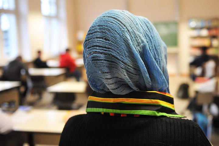 Islamverbände verklagen NRW, um mehr Einfluss zu bekommen.