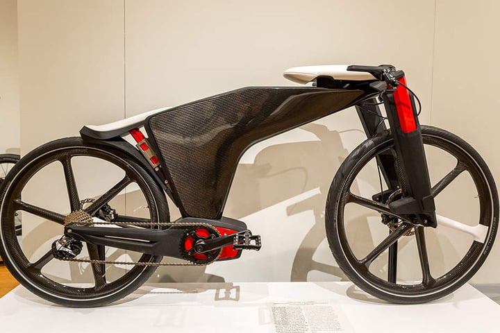 Die Designstudie"Visionbike" von Mechatronik-Spezialist Brose. Sattel und Lenker sind elektrisch versenk- und ausfahrbar.