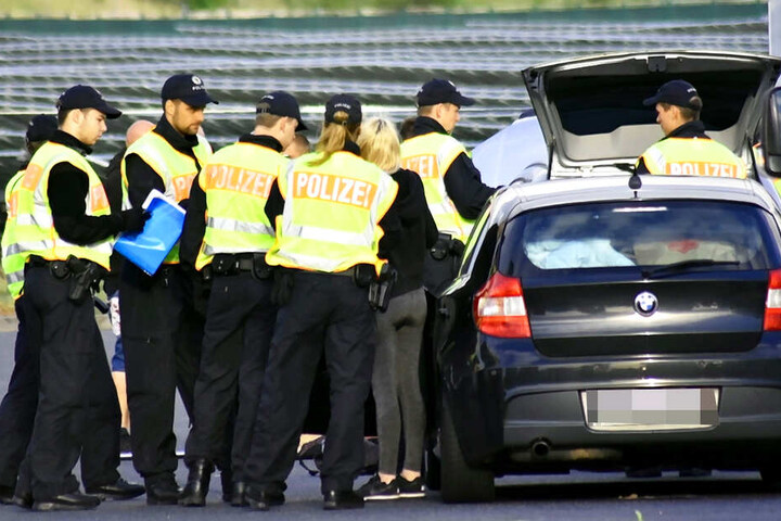Nach Schleusern fahndet die Bundespolizei mit Hochdruck.