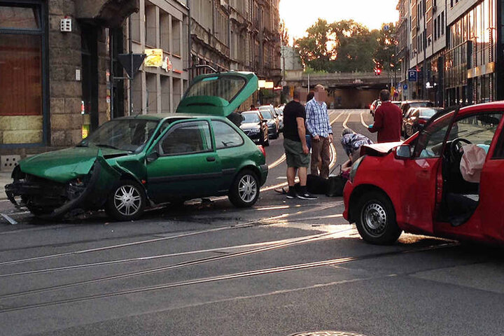 Die Polizei ermittelt noch zur Unfallursache.