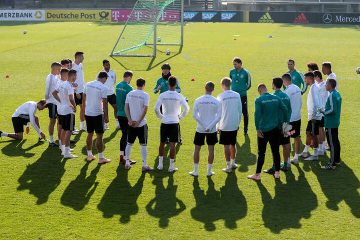 Wer darf unter Jogi Löw trainieren? Die nächste Länderspielpause wirft bereits ihre Schatten voraus.