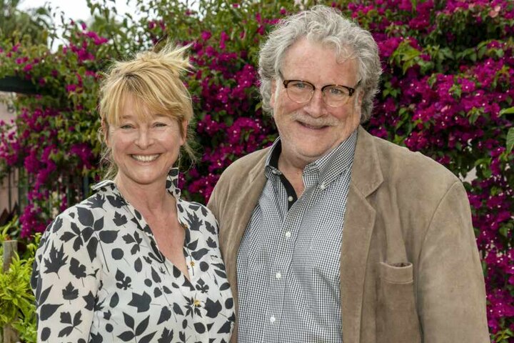 Nein, denen gehört nicht die portugiesische Finca, in der gedreht wird, die sollen wohl auch irgendwie fame sein. Zumindest Jessika Cardinahl war mal die Geliebte von Komiker Otto im gleichnamigen Film. 1985 war das.