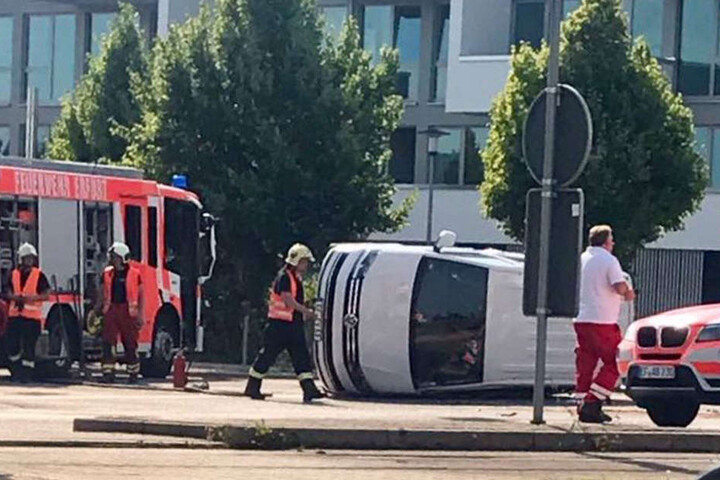 Der Fahrer des Volkswagen wurde leicht verletzt.