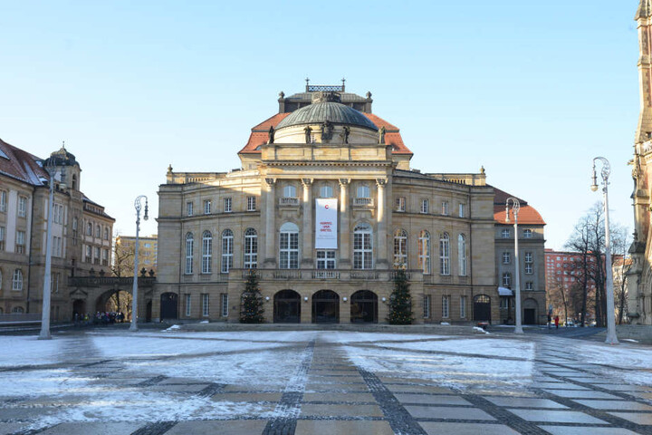 Das Chemnitzer Opernhaus lädt heute zum Jubiläums-Festkonzert mit der Robert-Schumann-Philharmonie und vielen beliebten Gesangssolisten ein.