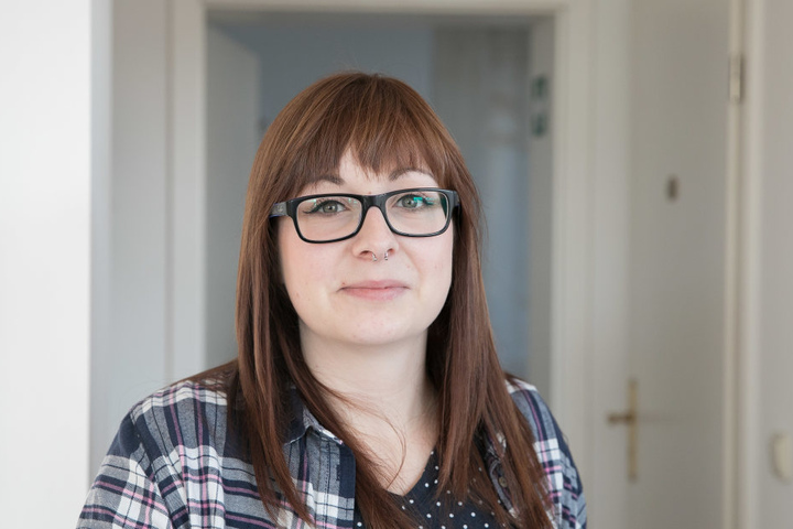 Frisörin Theresa Zill (26) lebt und arbeitet hier: „Auch Kunden berichten mir
öfter, dass es stinkt, Leute sogar über Kopfschmerzen klagen.“