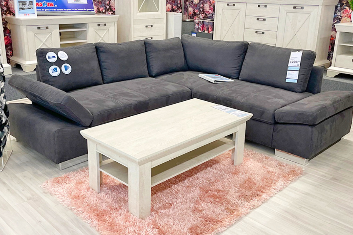ROLLER verkauft am Samstag (25.5.) Sofas, Sessel und Polstermöbel super