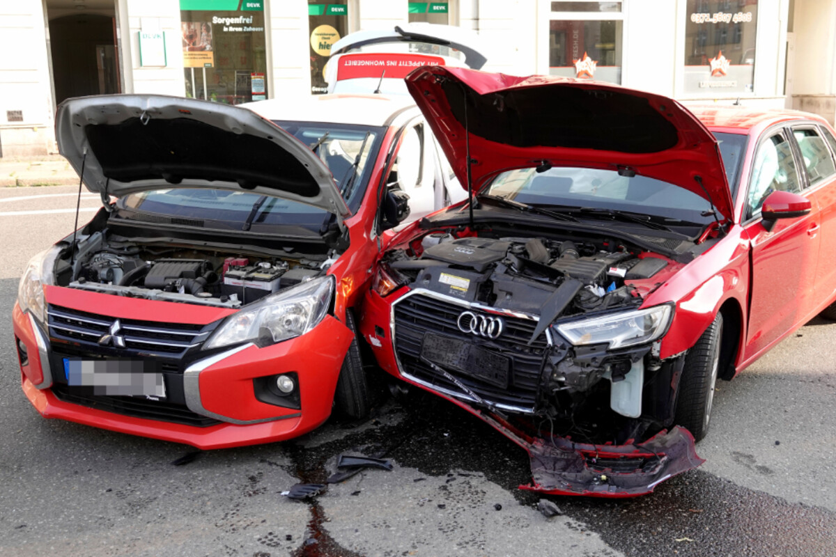Crash in Chemnitz: Audi kracht in Pizza-Boten